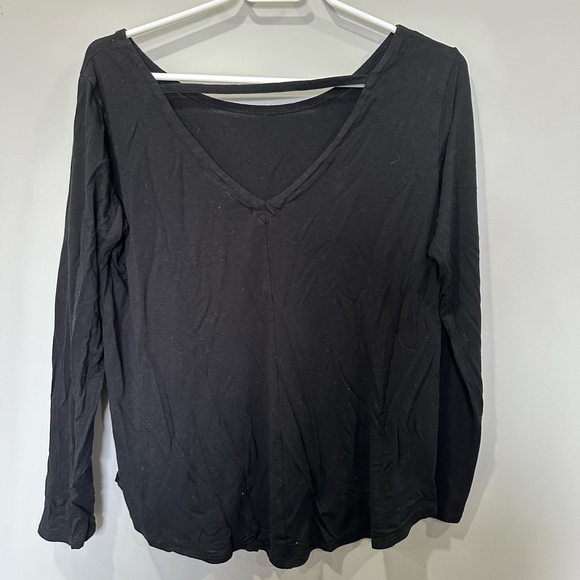 Black shirt - Picture 2 of 2